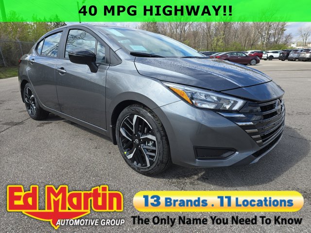 2025 Nissan Versa SR