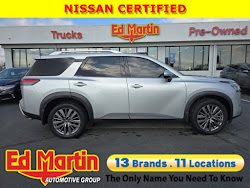 2022 Nissan Pathfinder SL