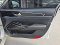 2017 Kia Cadenza Technology