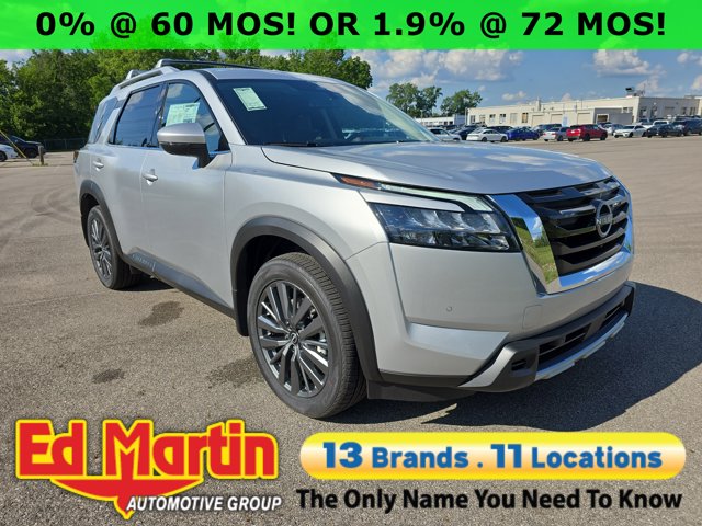 2025 Nissan Pathfinder SL