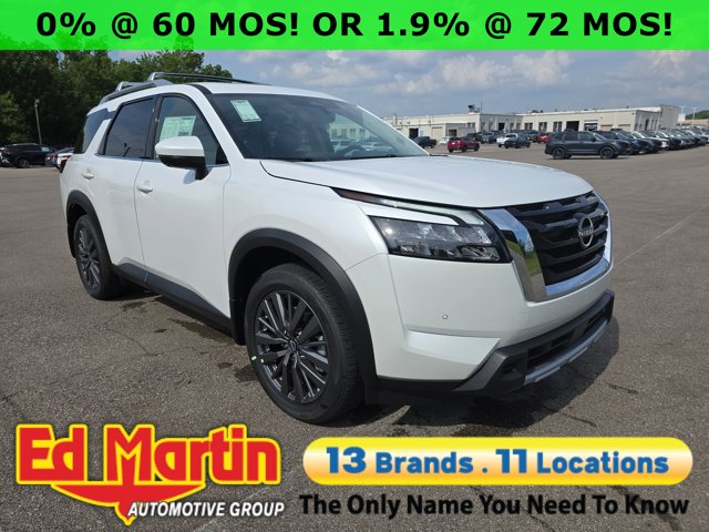2025 Nissan Pathfinder SL