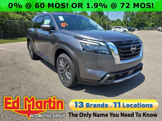 2025 Nissan Pathfinder SL