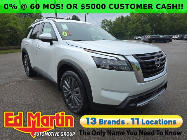 2025 Nissan Pathfinder SL