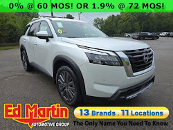 2025 Nissan Pathfinder SL