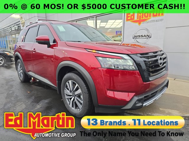 2025 Nissan Pathfinder SL