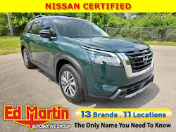 2024 Nissan Pathfinder SL