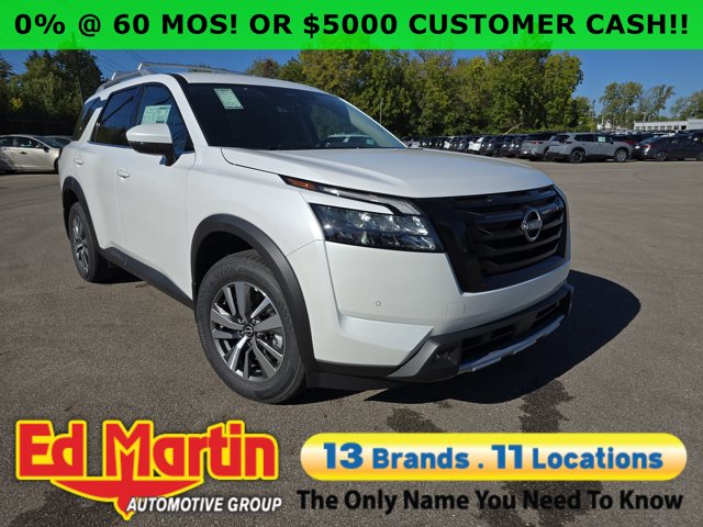 2025 Nissan Pathfinder SL
