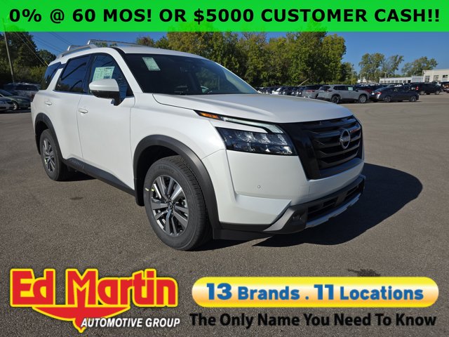2025 Nissan Pathfinder SL