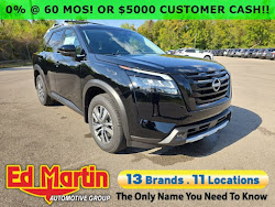 2025 Nissan Pathfinder SL