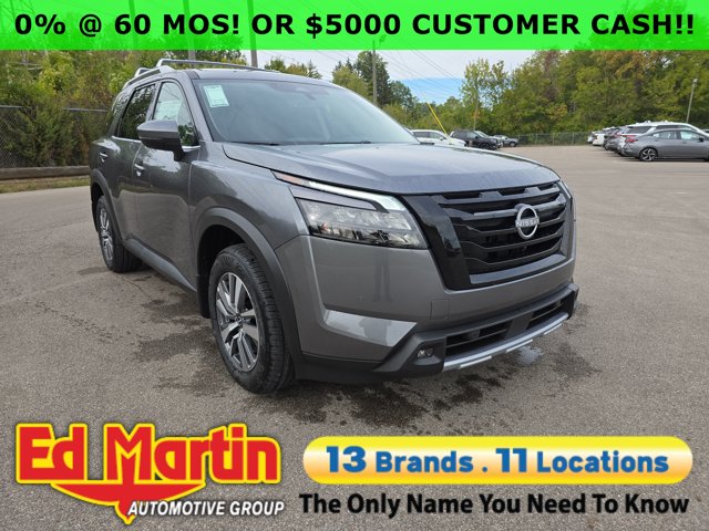 2025 Nissan Pathfinder SL