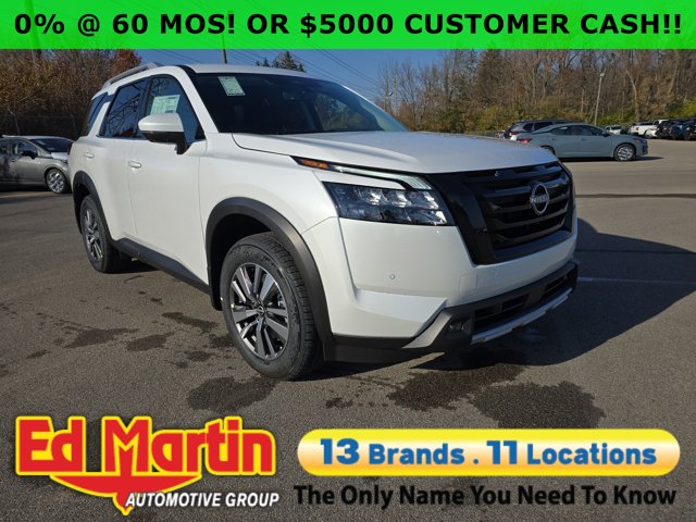 2025 Nissan Pathfinder SL