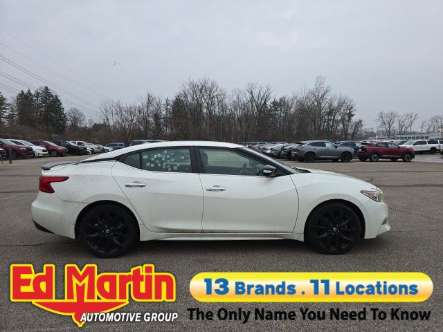 2017 Nissan Maxima SR