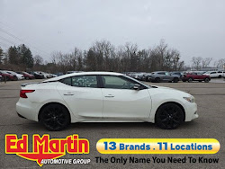 2017 Nissan Maxima SR