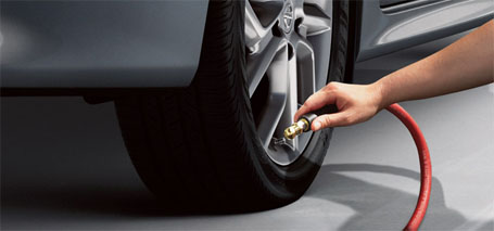 Tire Pressure Monitoring System (TPMS) With Easy-Fill Tire Alert