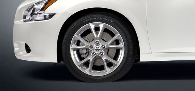 18 inches aluminum-alloy wheels