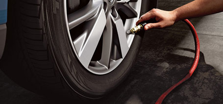 Tire Pressure Monitoring System (TPMS) with Easy-Fill Tire Alert