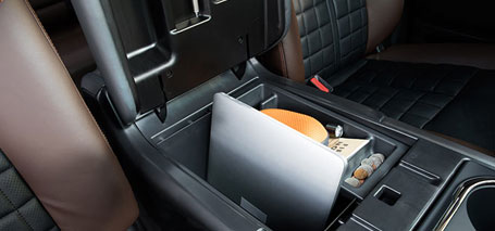 Deep Center Consol With Laptop Storage